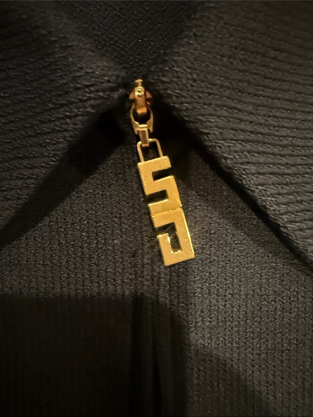 St. John Black Women's Zip-Front Jacket - Sleek Minimal Design - Picture 5 of 8